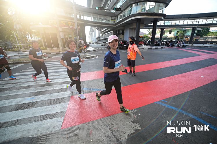 Race photo from Nu Skin Run 10K