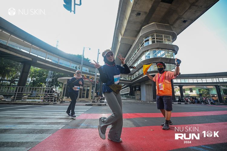 Race photo from Nu Skin Run 10K