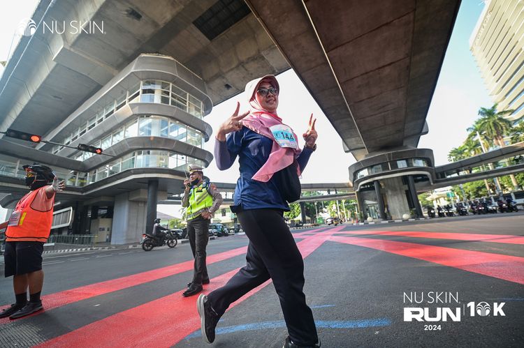 Race photo from Nu Skin Run 10K