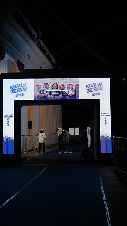Race photo from KEMLU RUN 2025