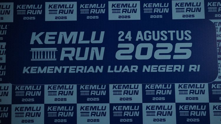 Race photo from KEMLU RUN 2025
