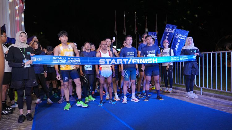 Race photo from KEMLU RUN 2025