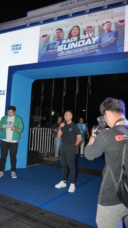 Race photo from KEMLU RUN 2025