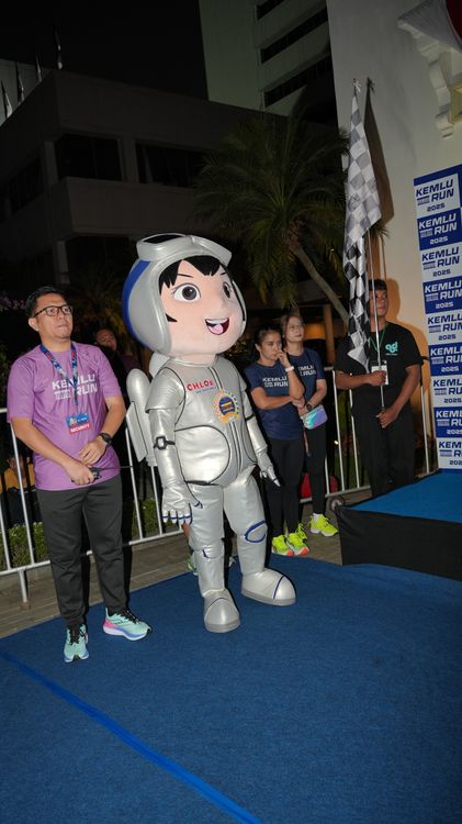 Race photo from KEMLU RUN 2025