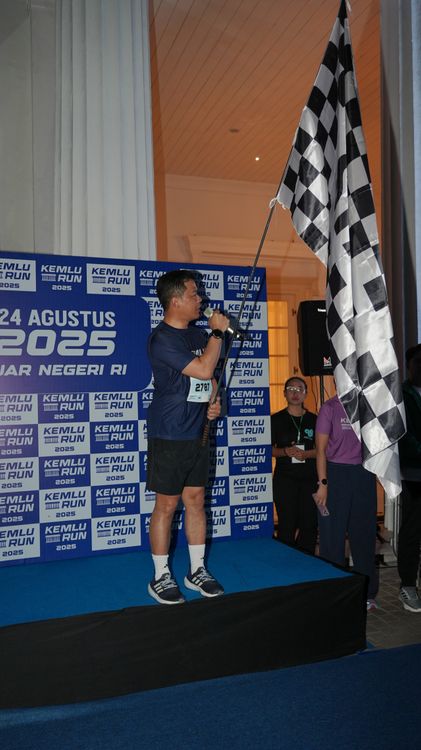 Race photo from KEMLU RUN 2025