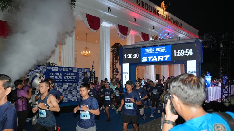 Race photo from KEMLU RUN 2025