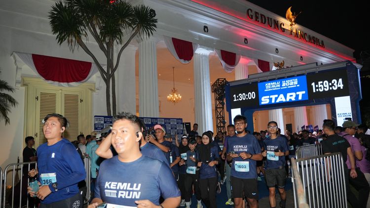 Race photo from KEMLU RUN 2025