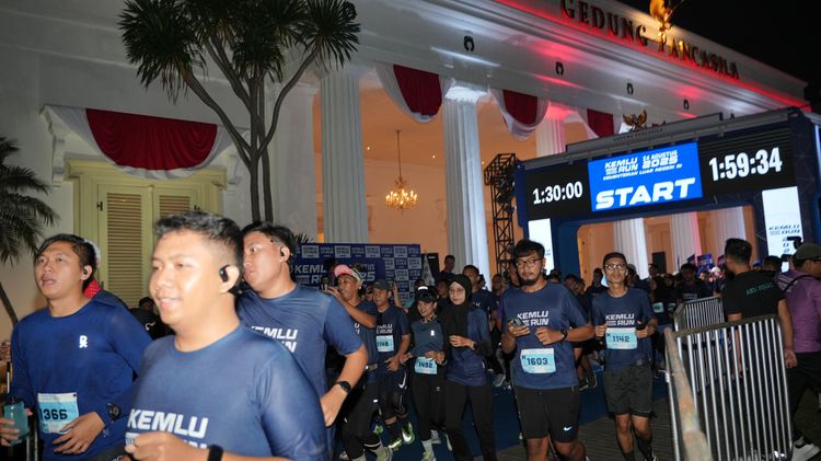 Race photo from KEMLU RUN 2025
