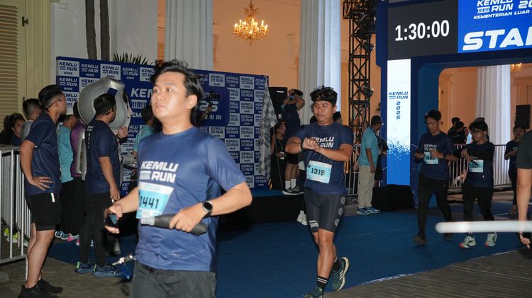 Race photo from KEMLU RUN 2025