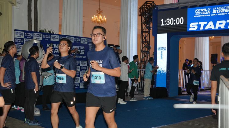 Race photo from KEMLU RUN 2025