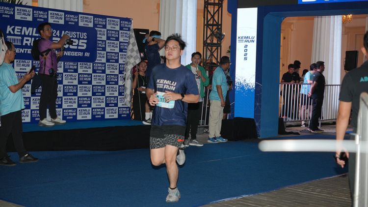Race photo from KEMLU RUN 2025