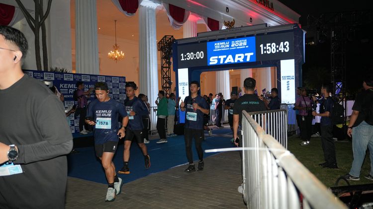 Race photo from KEMLU RUN 2025