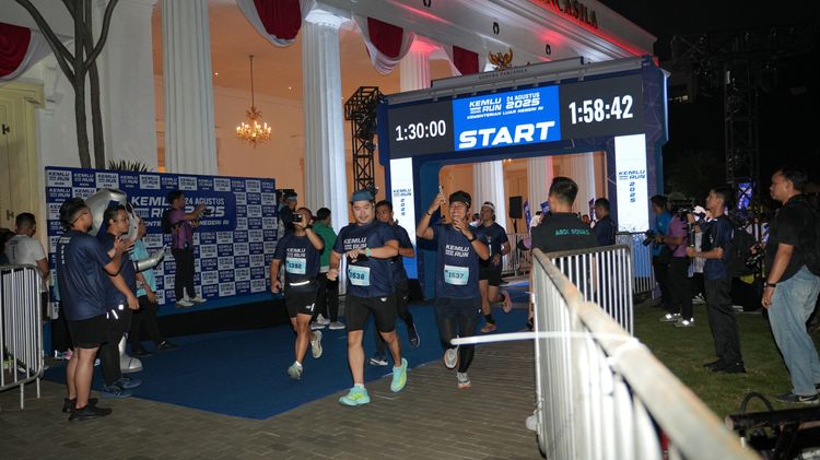 Race photo from KEMLU RUN 2025