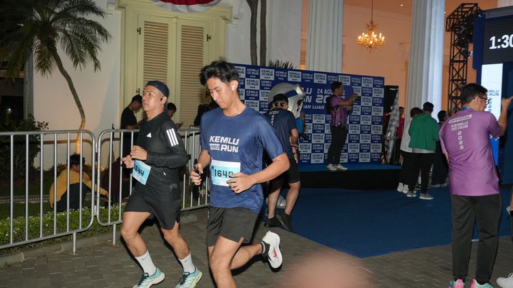 Race photo from KEMLU RUN 2025
