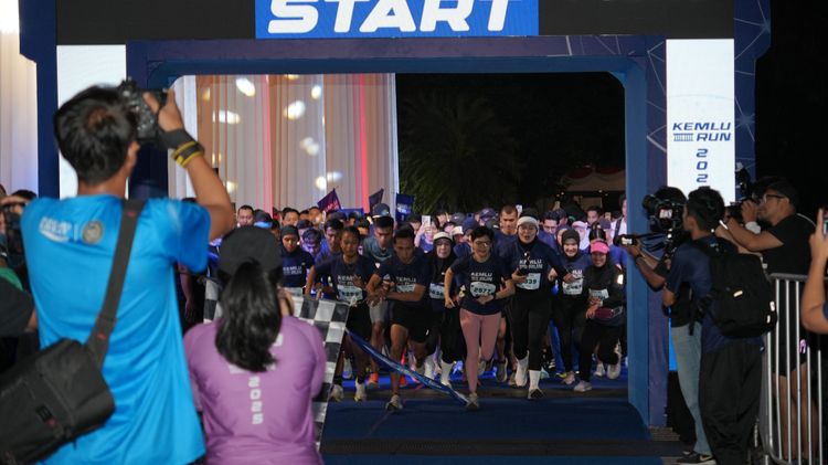 Race photo from KEMLU RUN 2025