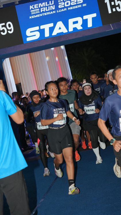 Race photo from KEMLU RUN 2025