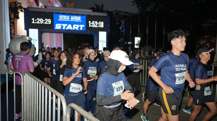 Race photo from KEMLU RUN 2025