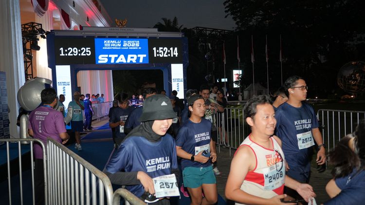 Race photo from KEMLU RUN 2025