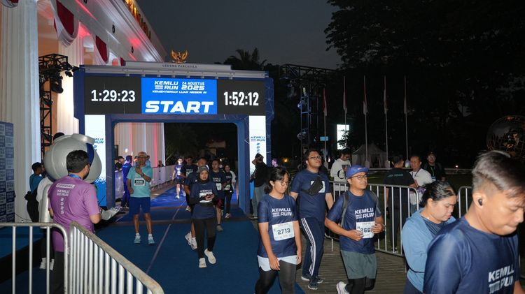 Race photo from KEMLU RUN 2025