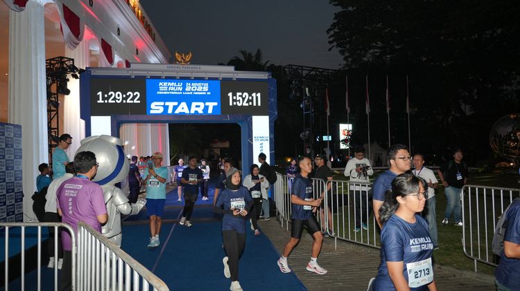 Race photo from KEMLU RUN 2025