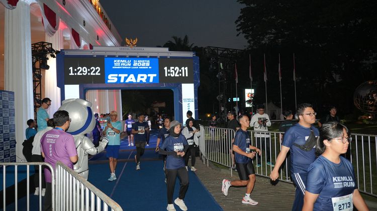 Race photo from KEMLU RUN 2025