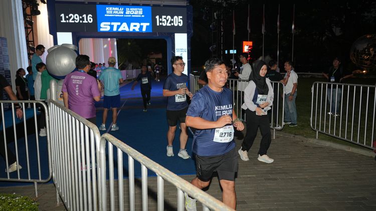 Race photo from KEMLU RUN 2025