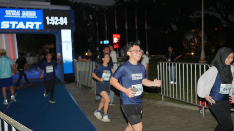 Race photo from KEMLU RUN 2025
