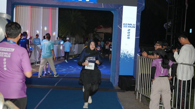 Race photo from KEMLU RUN 2025