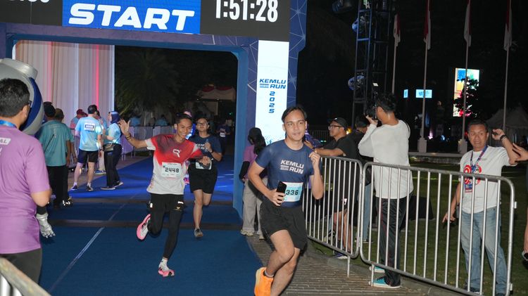 Race photo from KEMLU RUN 2025