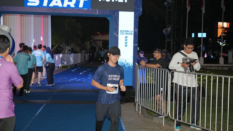 Race photo from KEMLU RUN 2025