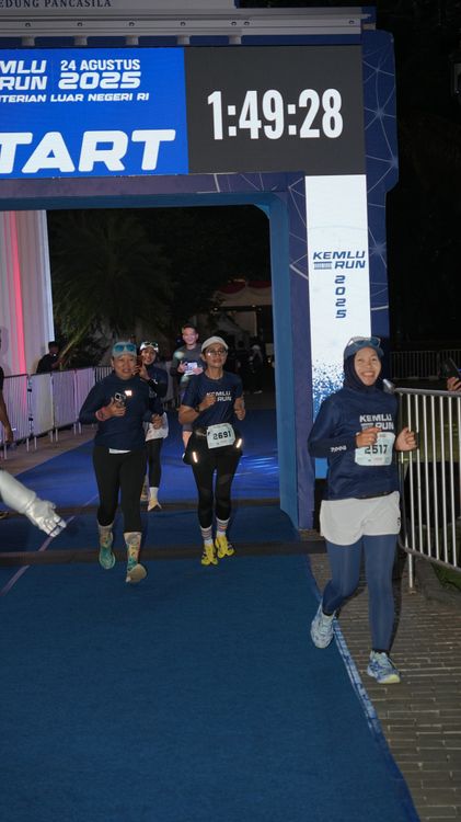 Race photo from KEMLU RUN 2025