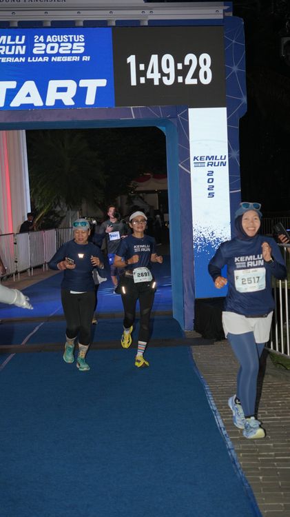 Race photo from KEMLU RUN 2025