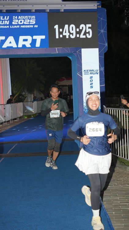 Race photo from KEMLU RUN 2025