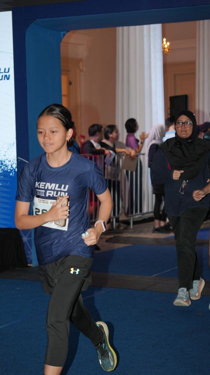 Race photo from KEMLU RUN 2025