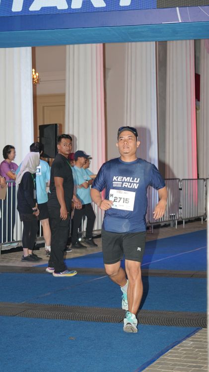 Race photo from KEMLU RUN 2025