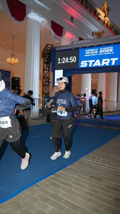 Race photo from KEMLU RUN 2025