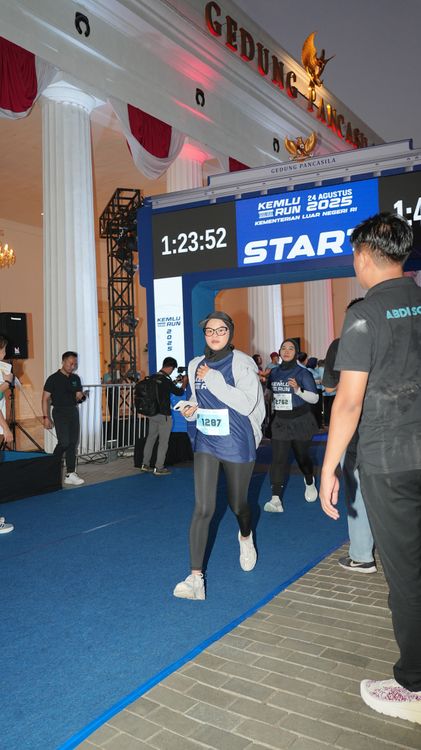 Race photo from KEMLU RUN 2025