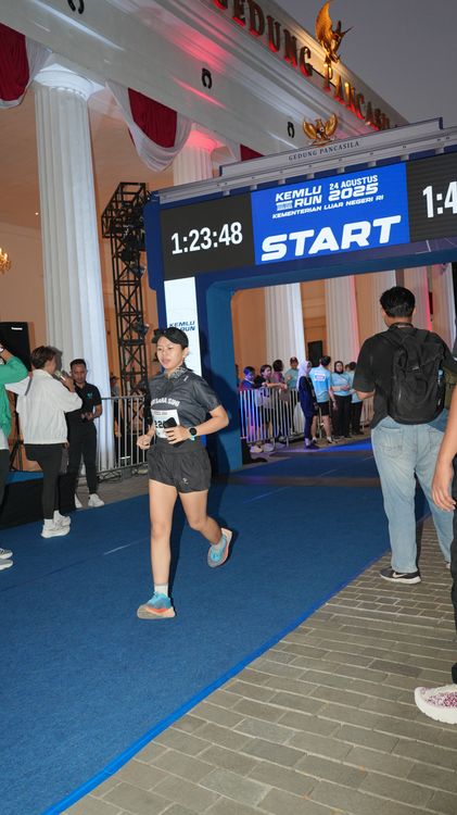 Race photo from KEMLU RUN 2025