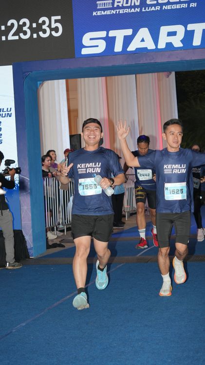 Race photo from KEMLU RUN 2025