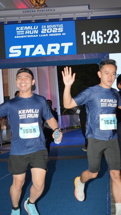 Race photo from KEMLU RUN 2025