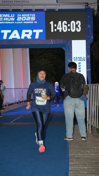 Race photo from KEMLU RUN 2025