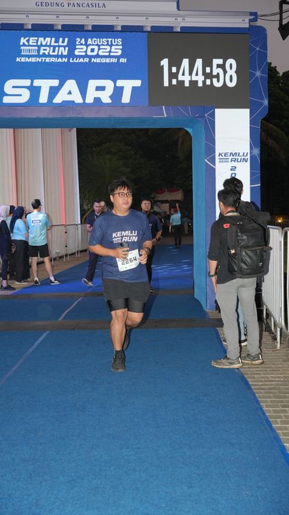 Race photo from KEMLU RUN 2025