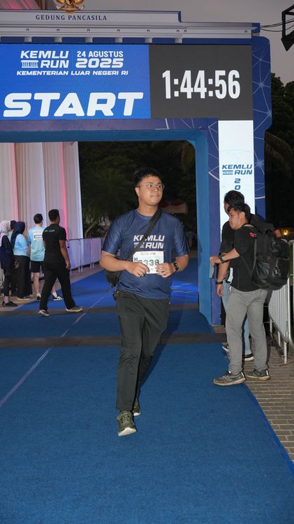 Race photo from KEMLU RUN 2025
