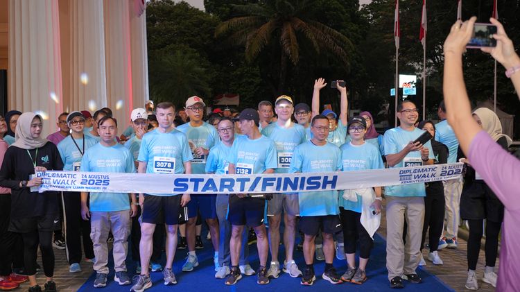 Race photo from KEMLU RUN 2025