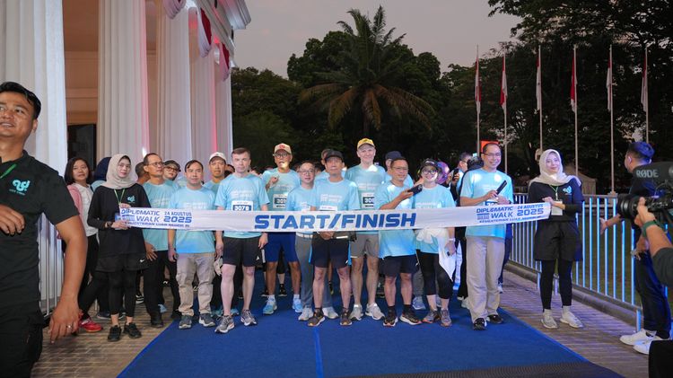 Race photo from KEMLU RUN 2025