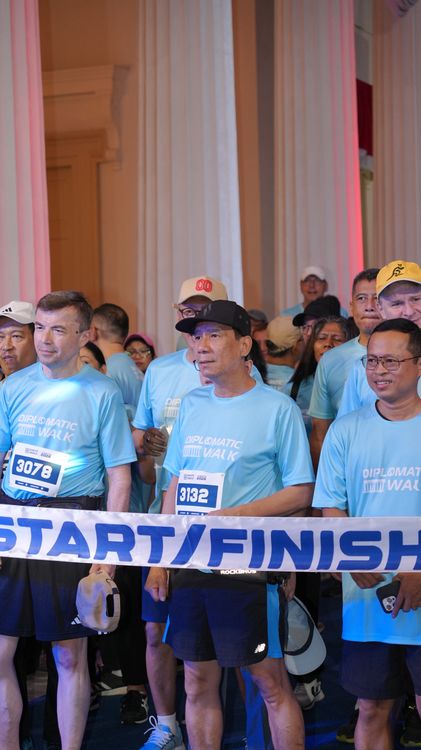 Race photo from KEMLU RUN 2025