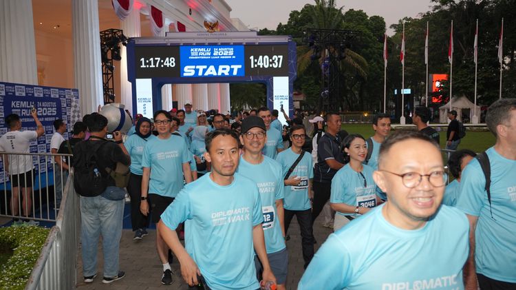 Race photo from KEMLU RUN 2025