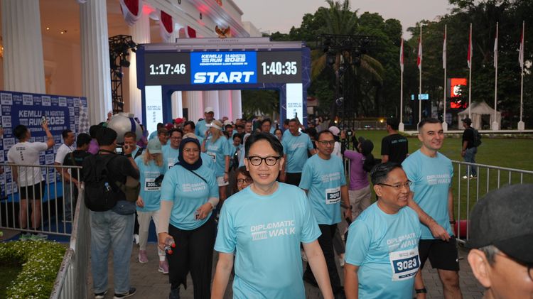 Race photo from KEMLU RUN 2025