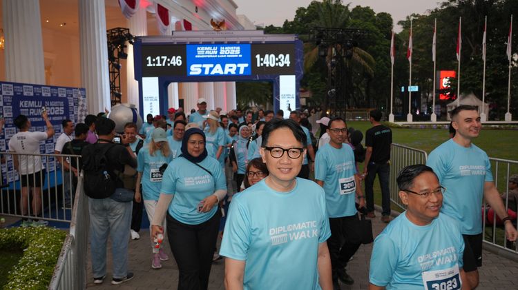 Race photo from KEMLU RUN 2025