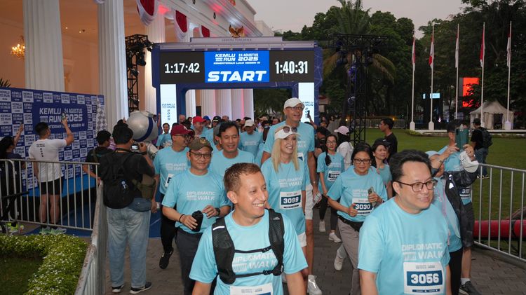Race photo from KEMLU RUN 2025